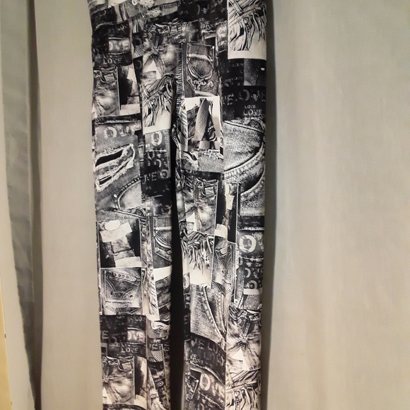 An abstract get a grip pair of pants - Picture 7 of 13